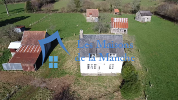 Maison avec 5 bâtiments et terrain 13000m2 proche Brécey 50370