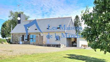 Exclusivité – Maison de 112 m² au Mesnil Adelée avec 2 382 m² de terrain arboré. au calme