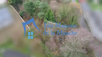 Bâtiment en pierre de 86 m² à rénover, sur terrain de 1986 m² secteur Brécey