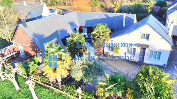 Propriété de caractère avec gîte à Saint Jean le Thomas - Fort potentiel locatif à moins de 10 minutes de la plage