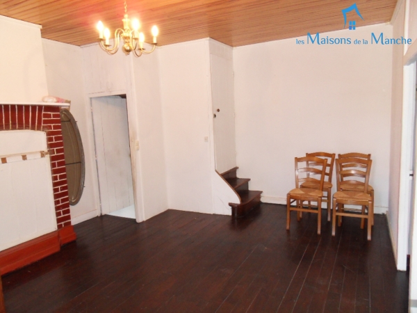 Maison de 103 m² dans bourg LA MANCELLIERE (50540)