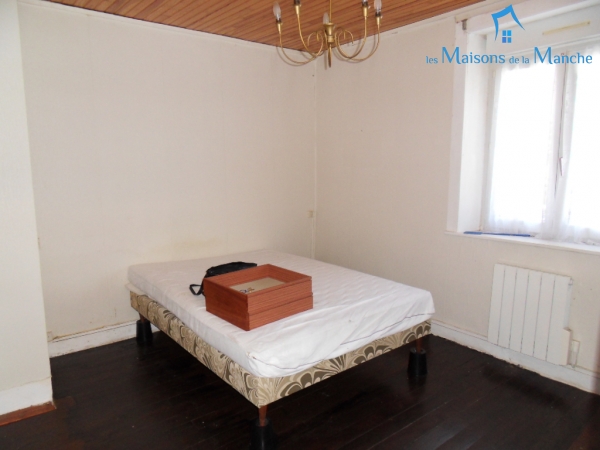 Maison de 103 m² dans bourg LA MANCELLIERE (50540)