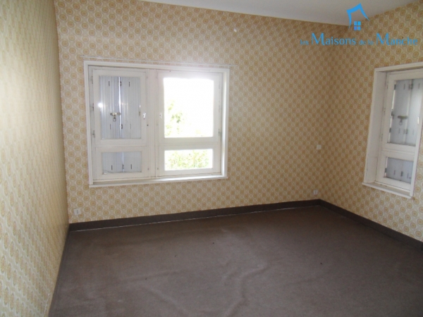 Ensemble de 3 logements 352 m² dans le bourg de BRECEY (50370)