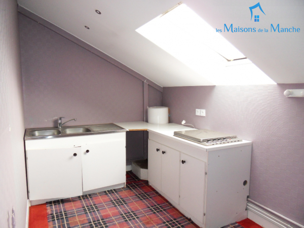 Bel Immeuble (emplacement commerce) dans centre ville
