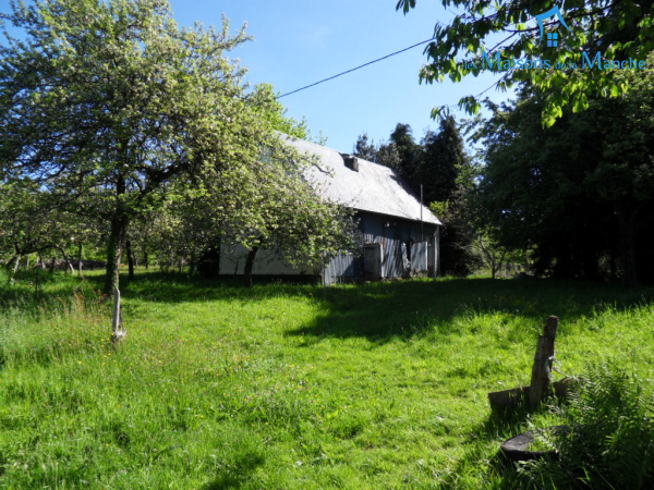 Maison entièrement à rénover entièrement de 107 m² dans cadre agréable