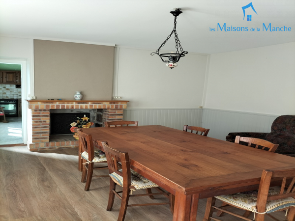 Maison de 94 m² dans centre ville de BRECEY