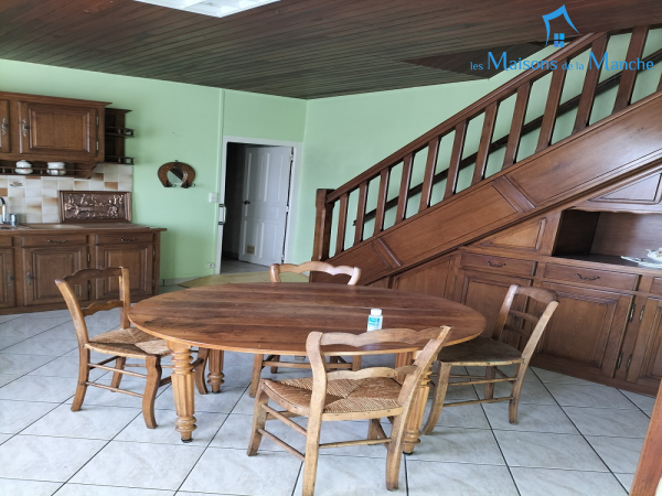 Maison de 94 m² dans centre ville de BRECEY