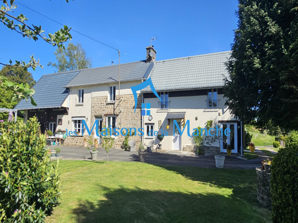 Maison de campagne avec gîte et appartement – Proche Brécey – terrain arboré de plus de 2600 m²