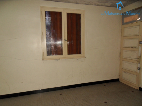 Ensemble de 3 logements 352 m² dans le bourg de BRECEY (50370)