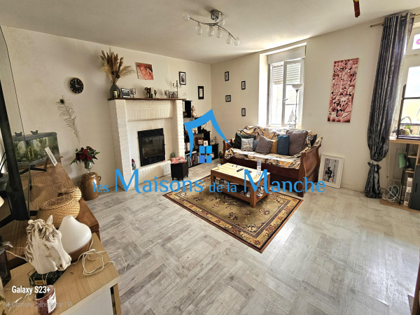 Ensemble immobilier rare à Précey, au calme, en bout d'impasse – Proche Mont-Saint-Michel