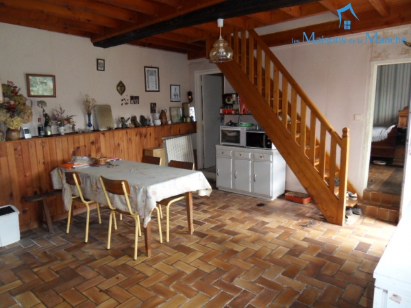 Maison de 130 m² secteur JUVIGNY LE TERTRE (50520) SITUATION CALME ET VERDOYANTE