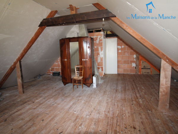 Maison de type pavillon de 114 m² avec terrain d'environ 1,25 ha