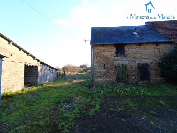 Ancien corps de ferme nombreuses dépendances