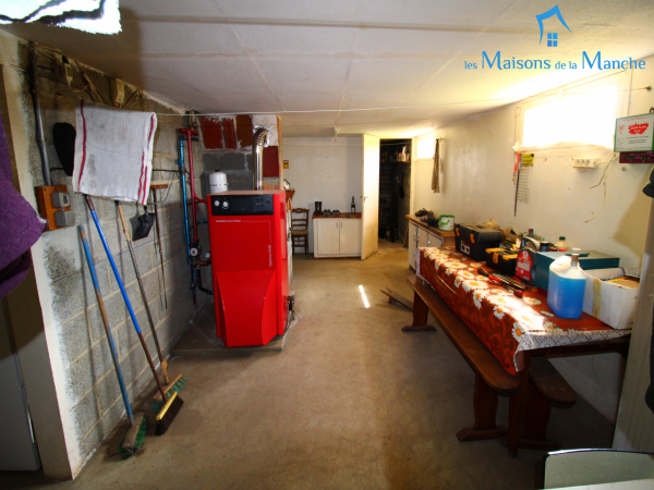 Pavillon des année 80 dans lotissement