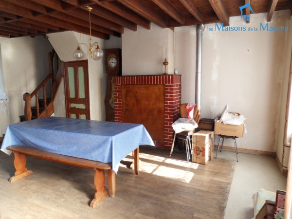 Ancienne fermette avec terrain de 2ha6 SAINT LAURENT DE CUVES (50670)