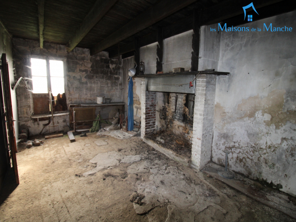 Ancienne maison à rénover en campagne avec bon potentiel