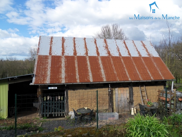 Maison en campagne avec beau point de vue secteur LES CHERIS (50220)