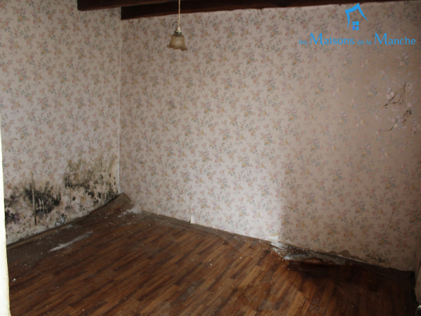 Maison à rénover de 70 m² + grenier, à quelques km de BRECEY