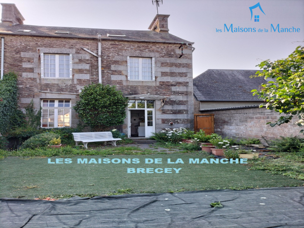 Grande Maison de bourg à quelques kilomètres de BRECEY
