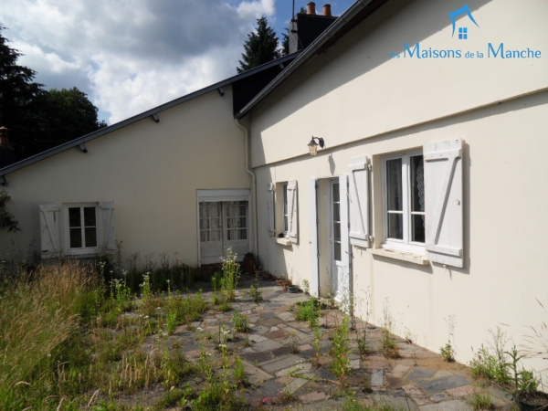 Maison de 130 m² secteur JUVIGNY LE TERTRE (50520) SITUATION CALME ET VERDOYANTE