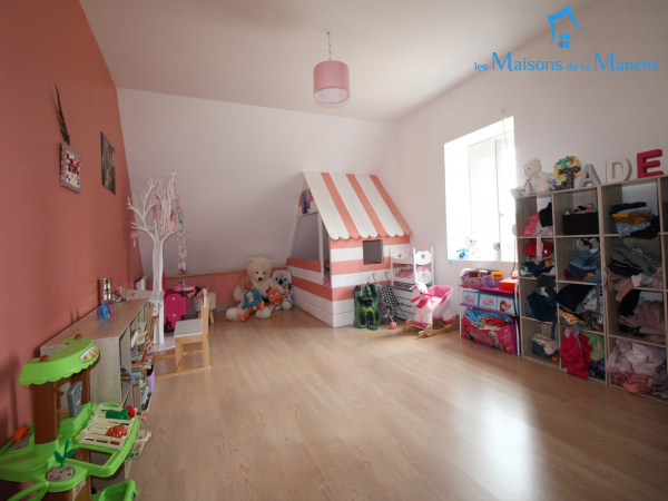 Jolie longère en campagne de 171 m²
