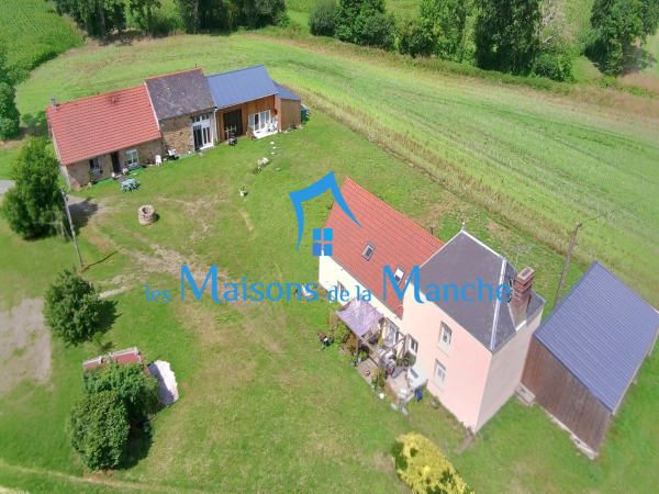 Ensemble immobilier rare à Précey, au calme, en bout d'impasse – Proche Mont-Saint-Michel
