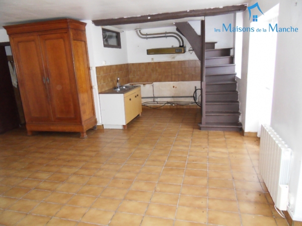 Maison de 103 m² dans bourg LA MANCELLIERE (50540)