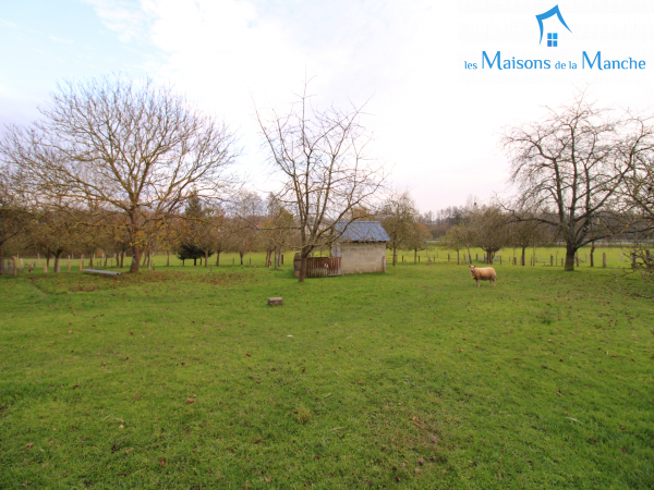 Maison de 155 m² avec grand terrain dans le secteur de MORTAIN