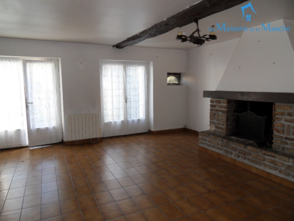 Maison de 103 m² dans bourg LA MANCELLIERE (50540)
