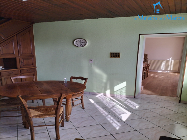 Maison de 94 m² dans centre ville de BRECEY