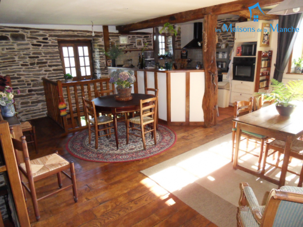 Charmante maison en pierre de 206 m²