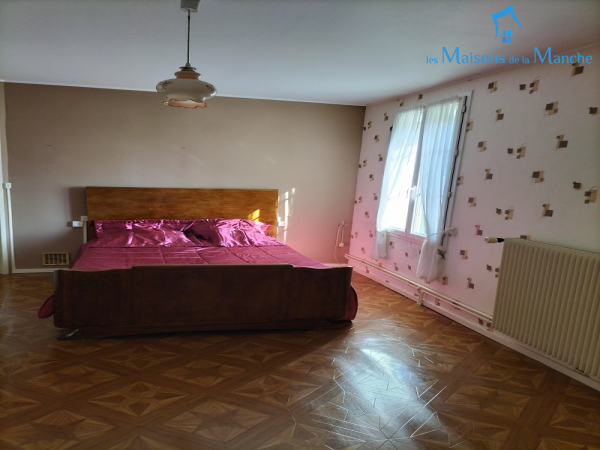 Maison de 94 m² dans centre ville de BRECEY