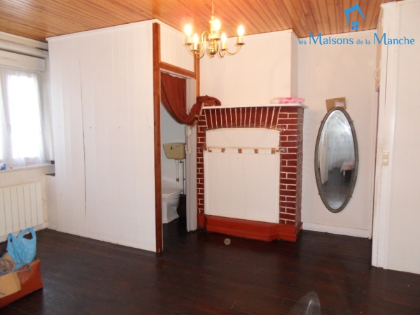 Maison de 103 m² dans bourg LA MANCELLIERE (50540)