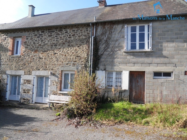 Maison de 103 m² dans bourg LA MANCELLIERE (50540)