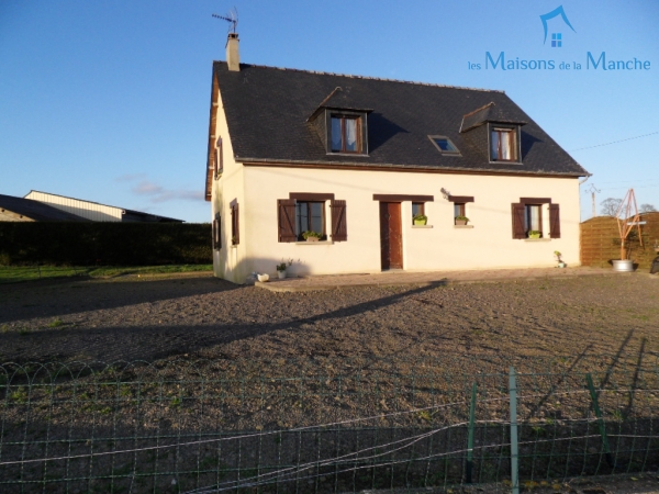 Pavillon de 168 m² sur sous-sol de 90 m² à 4 Km de BRECEY (50370)