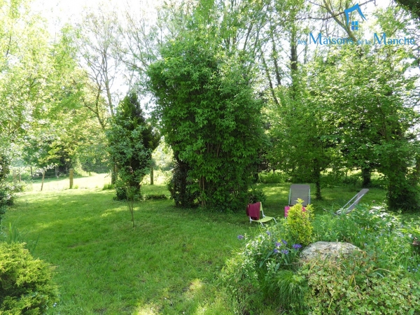 Charmante maison rénovée de 88 m² à LES CRESNAYS (50370)