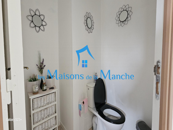 Maison pleine de charme à Poilley, emplacement idéal, cadre paisible
