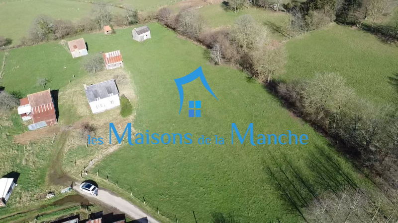 Maison avec 5 bâtiments et terrain 13000m2 proche Brécey 50370