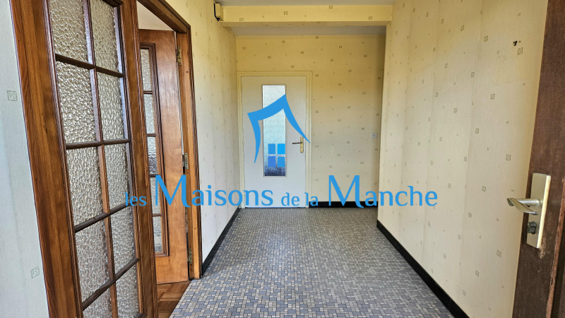 Maison familiale et lumineuse avec jardin, terrasse et sous-sol - Ponts 50300