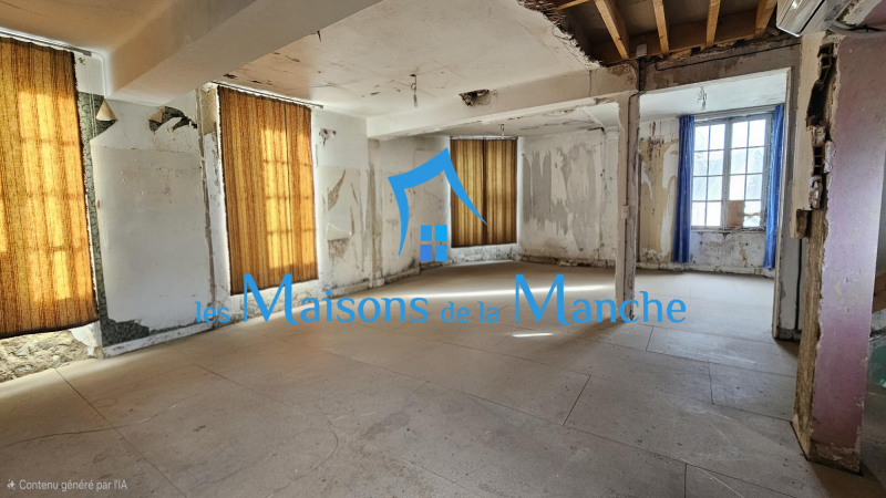 Ancien hôtel à fort potentiel - Idéal investissement locatif - Chérencé-le-Roussel