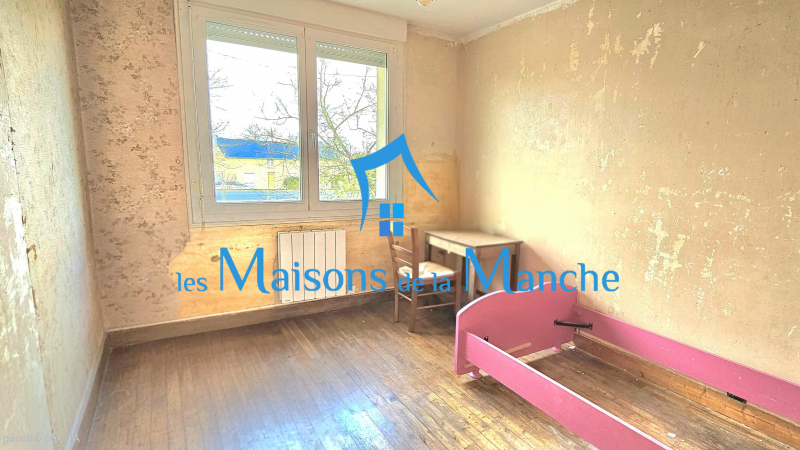 Maison sur sous-sol avec grand terrain arboré - située à Virey - à 5 min de Saint Hilaire du Harcouët