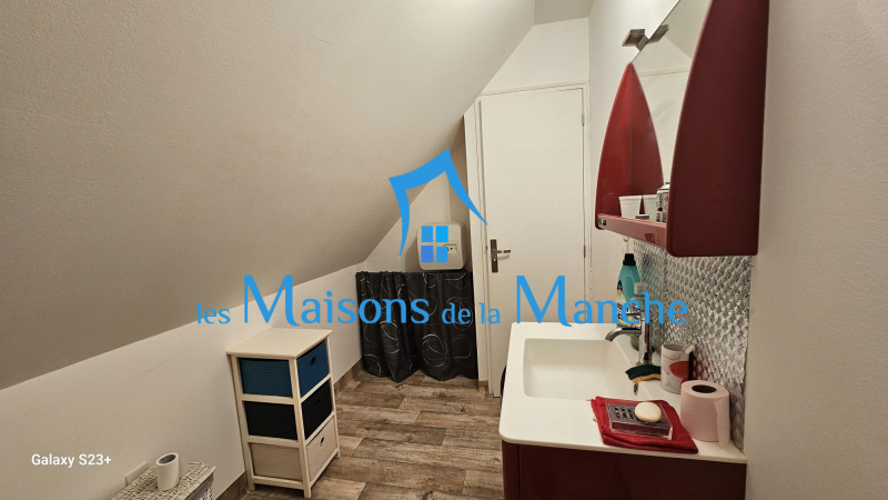 Ensemble immobilier rare à Précey, au calme, en bout d'impasse – Proche Mont-Saint-Michel