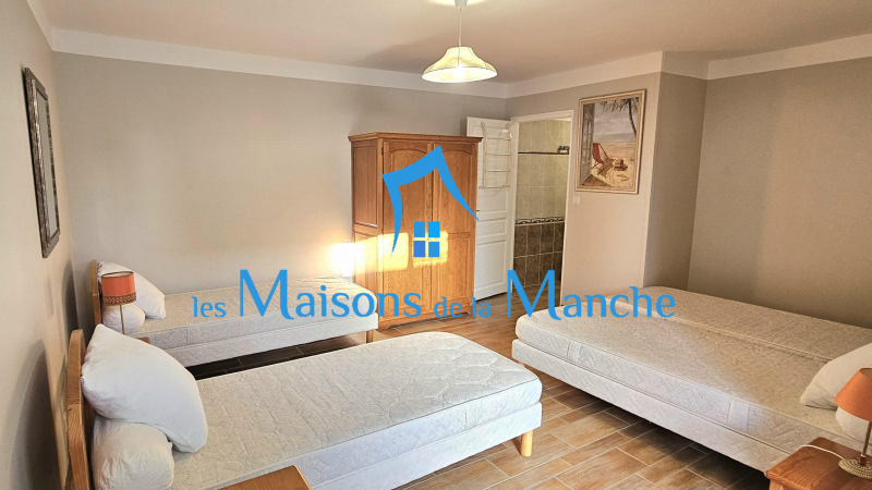 Propriété de caractère avec gîte à Saint Jean le Thomas - Fort potentiel locatif à moins de 10 minutes de la plage