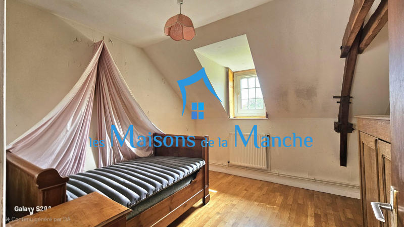 Jolie longère à rafraîchir à Montjoie-Saint-Martin, proche Saint-James