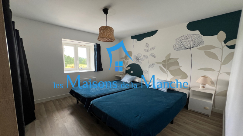 Maison de trois logements indépendants proche Brécey