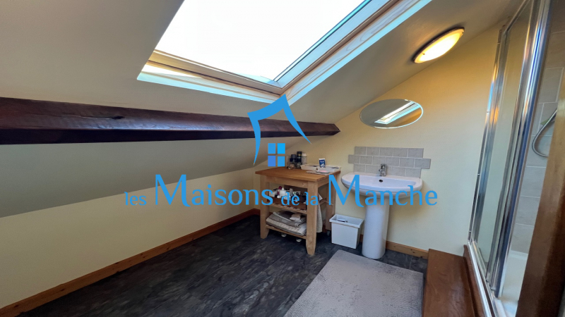 Superbe longère entièrement rénovée secteur Brécey (50370)