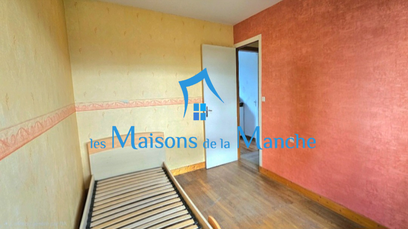 Maison sur sous-sol avec grand terrain arboré - située à Virey - à 5 min de Saint Hilaire du Harcouët