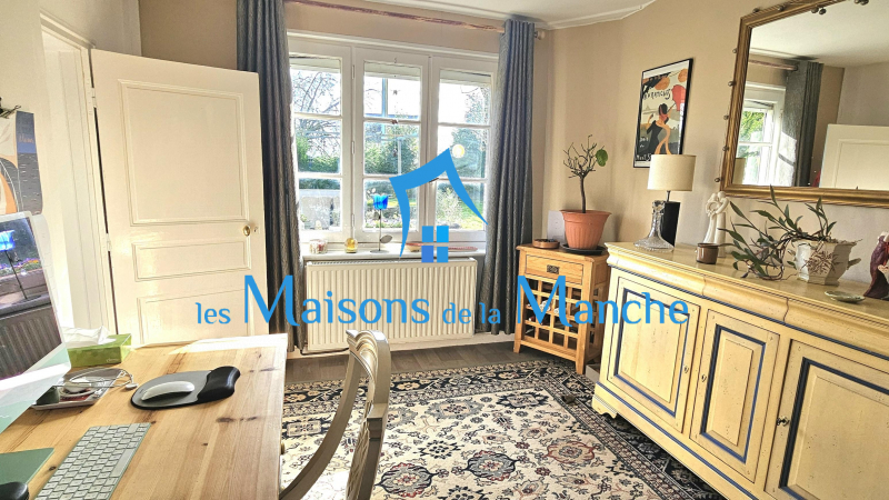 Longère normande avec gîte et appartement à la campagne – Proche Brécey – Calme & terrain arboré de près de 2700 m²