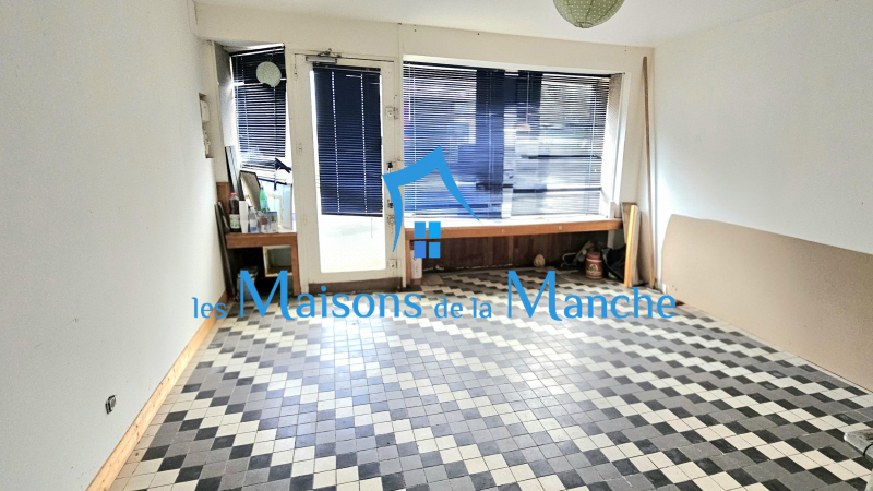 Maison de ville cosy en centre bourg de 105 m²- 3 niveaux- Idéal projet locatif ou mixte - avec cour privative
