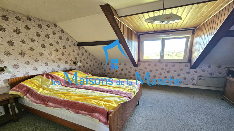 Maison familiale et lumineuse avec jardin, terrasse et sous-sol - Ponts 50300